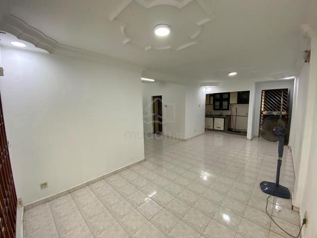 Rumah Pangsa Permas Jaya 1