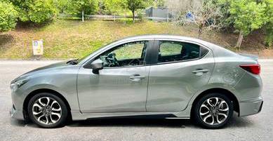 2016 Mazda 2 1.5 SKYACTIV SEDAN (A) | Grey - 5