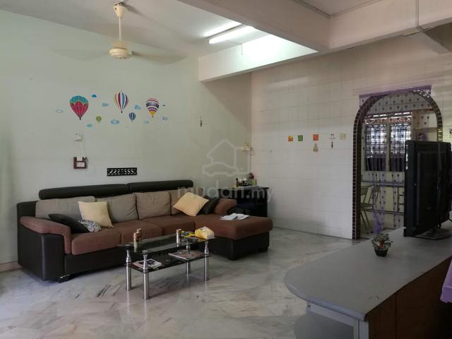 Menglembu Kledang timur 2 storey House 1