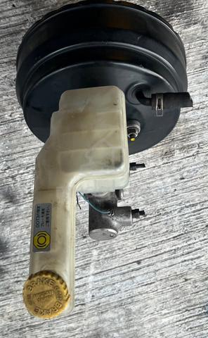 Nissan Serena C24 Brake Servo & Master Pump Set - photo 2 of 5