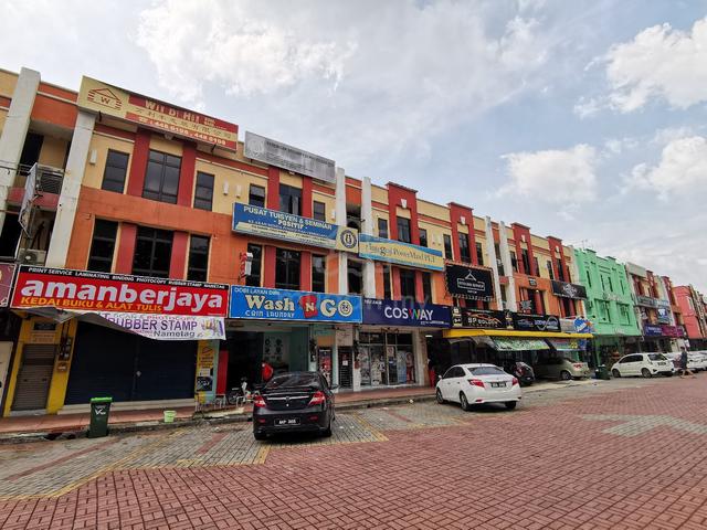FACING MAINROAD Ground Floor Shoplot TOWN AREA Taman Tuanku Haminah 1