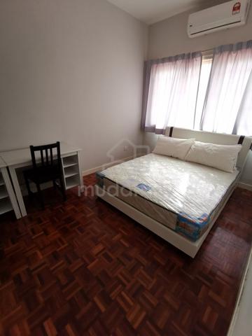 [Mixed Gender Unit] Medium Room in SS2/99,Petaling Jaya Room For Rent 1