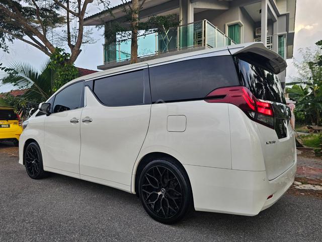 Toyota ALPHARD 2.5 - 8 SEATER - 100% FREE ACCIDENT - 5