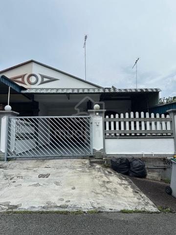 Tmn Kampung Majid , Kluang Single Storey Terrace House 1