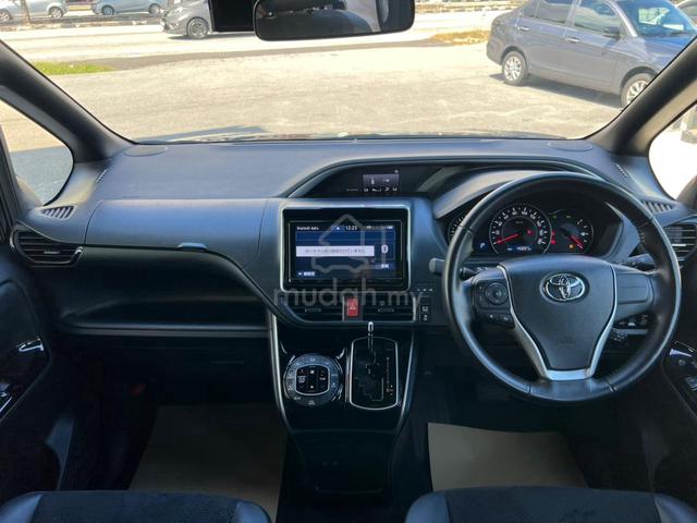 2022 Toyota VOXY 2.0 S-Z (A) - 5