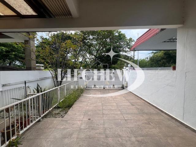 2.5 Storey Terrace 2800sf Renovated Taman Sri Nibong Bukit Kecil 1