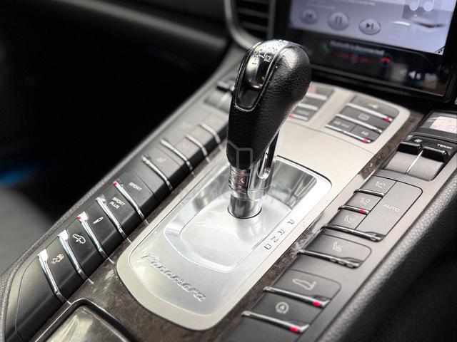2011 Porsche PANAMERA 3.6 4 970 (A) - 4