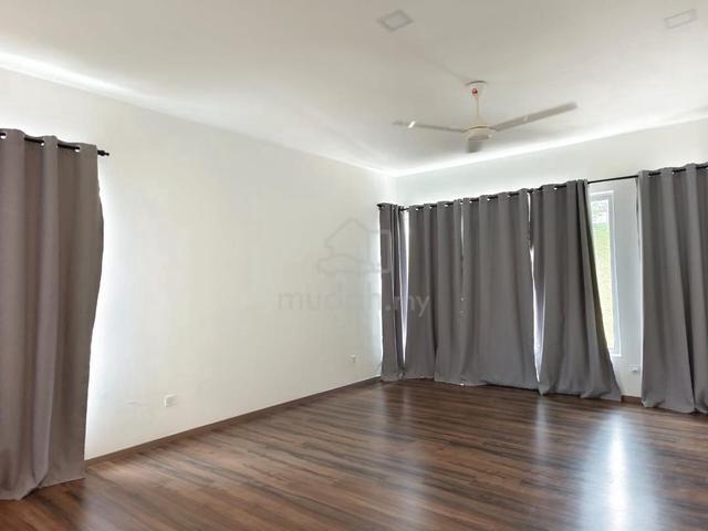 Bukit Sarimban, Sri Pulai (Corner) Impian Perdana 27*70 Villa(Guarded) 5