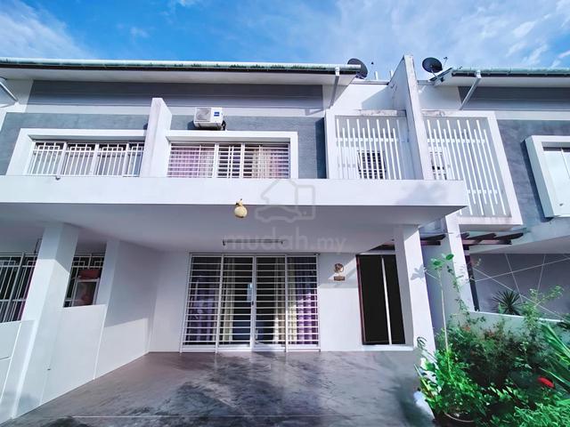 Facing open 24x80 superlink Double storey terrace bandar Enstek Nilai 1