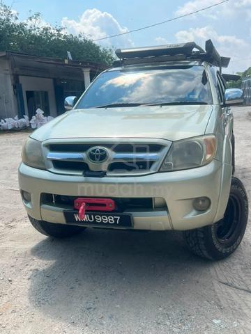 2005 Toyota HILUX 2.5 G (A) - 1