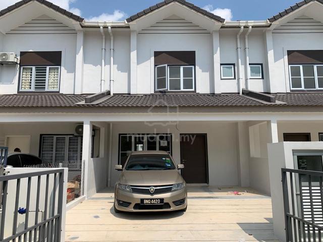 M Senyum, Kota Warisan – Double Storey Terrace House for Rent 1