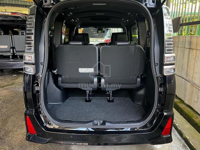 2021 Toyota VOXY 2.0 ZS KIRAMEKI III (A) - 5