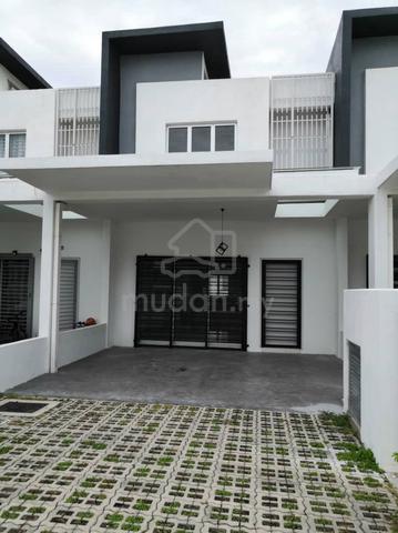2 storey terrace in cybersouth 1
