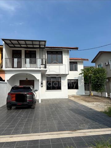 Kelantan Kota Bharu Partially Furnished Semi-Detached House For Rent 1