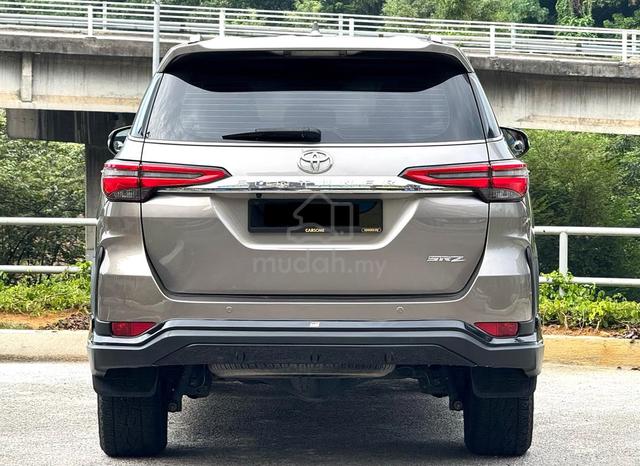 Toyota FORTUNER 2.7 SRZ 4X4 7Seater GR Bodykit 2.4 - 4