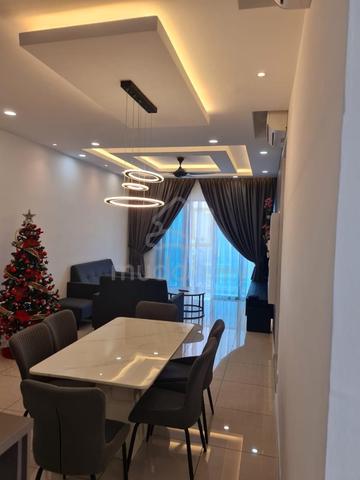 Queens Residences Q1 @ Queens Waterfront 1