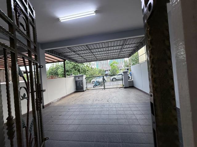 Doube Storey Terrace House For Rent at Kempas 1