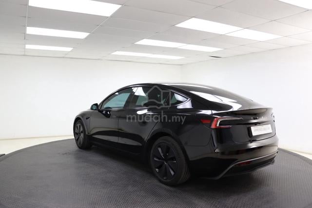2023 Tesla Model 3 Long Range AWD - 5