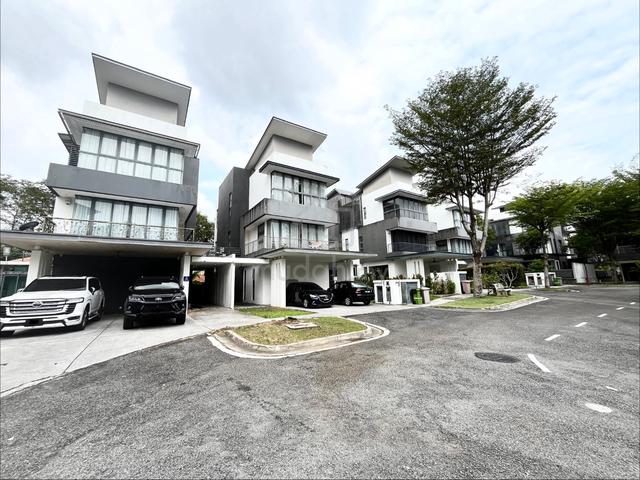Semi D Berhampiran Tasik Putrajaya 1