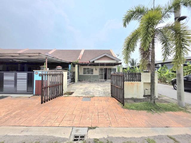 (END LOT WITH BIG LAND) 1 Storey Terrace Taman Meru Permai, Klang 1