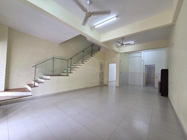 3 Sty Terrace @ Quartz Villa, Mahkota Cheras, Freehold, Super Cheap 1