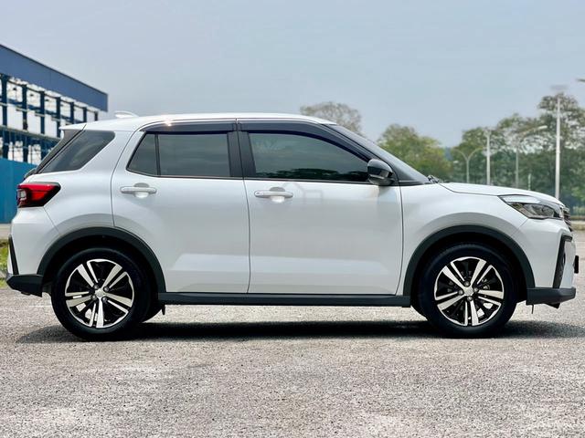 2025 Perodua ATIVA H TURBO 1.0 FULSRVICE, 12607 KM - 4