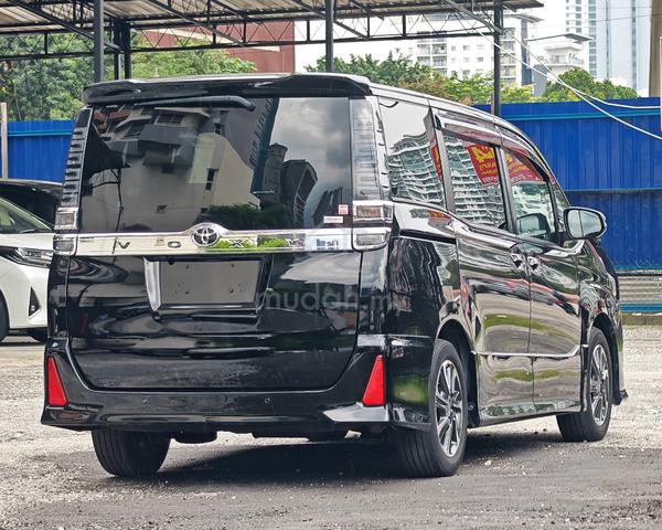 2021 Toyota VOXY 2.0 ZS KIRAMEKI III (A) - 3
