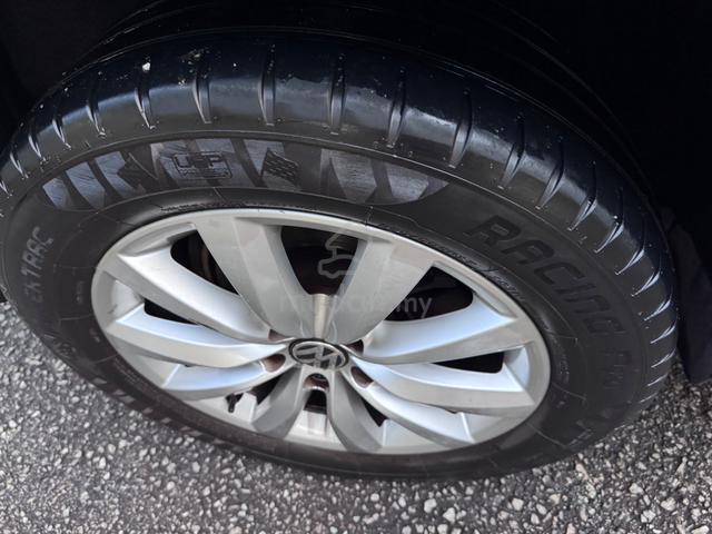 Volkswagen TIGUAN 2.0 TSI 4MOTION FACELIFT - 4