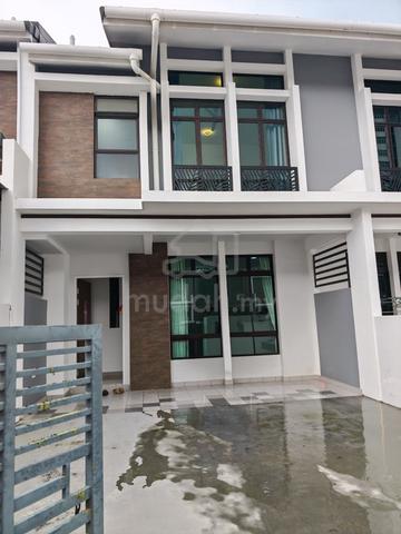 Tmn Seri Austin double Storey terrace house for sale 1