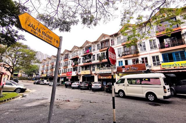 Tampoi Indah Ground Floor Shoplot For Sale 1