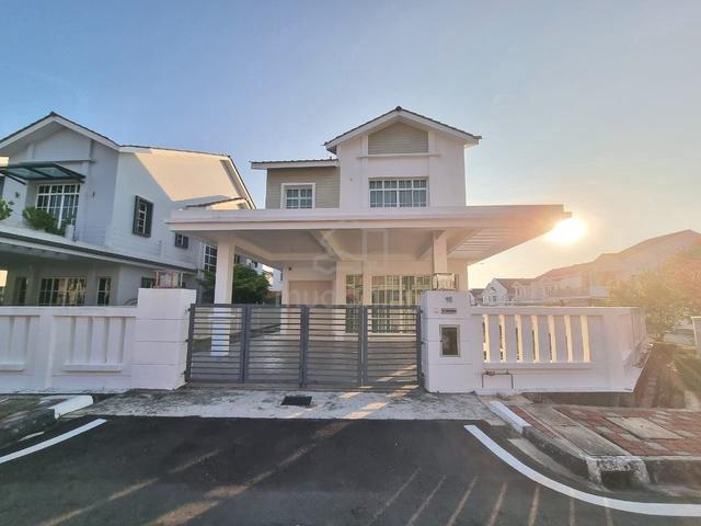 Rare 2-Storey Corner Bungalow | Fully Renovated & Furnished | Botanica 1