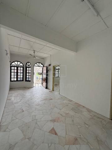 New Painted Alam Megah Sek 27 Shah Alam 1 sty House *below bank value 1