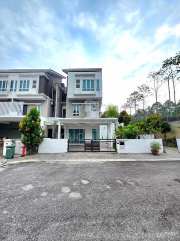3 Storey Terrace Superlink Tiara South Setia Eco Hills, Semenyih 1