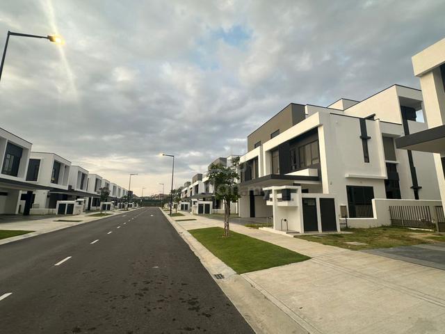 40x80 Semi D Monarc Gamuda Gardens, Rawang 1