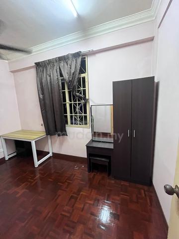USJ Goodyear Court 10 Middle Room 1