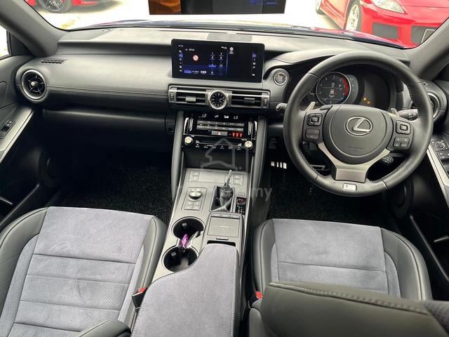 2022 Lexus IS300 2.0 F-SPORT BLACK MODE (11k KM) - 5