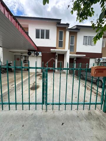 Move In now! 3BR Upper Unit of Townhouse in Bukit Banyan for Rent 1