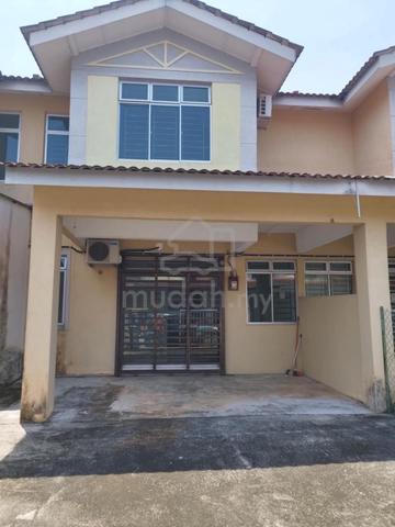 Taman Saujana Kluang Double Storey Low Cost House for Rent 1