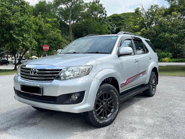 2013 Toyota FORTUNER 2.7 V TRD/ F.SPEC/ 3YWARRANTY - 1