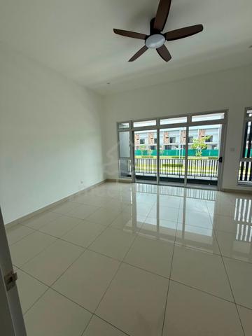 Impian Emas Ikonik Double Storey House 4Bed 4Bath Partial Furnished 1