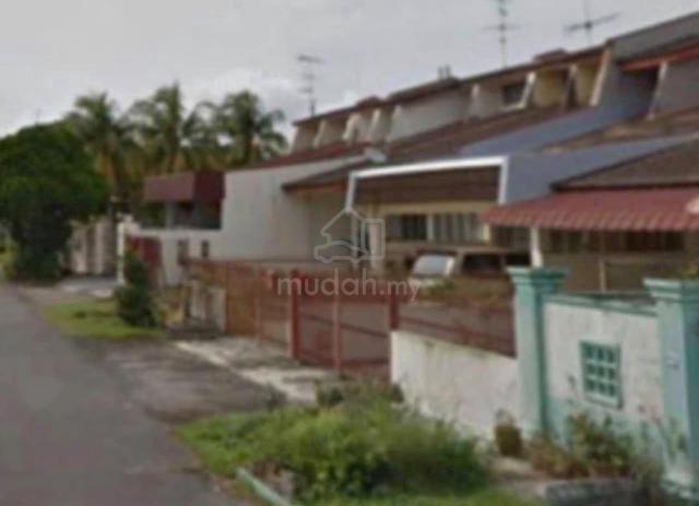 Perling Taman Perling Jalan Simbang Single Storey Terrace House 1