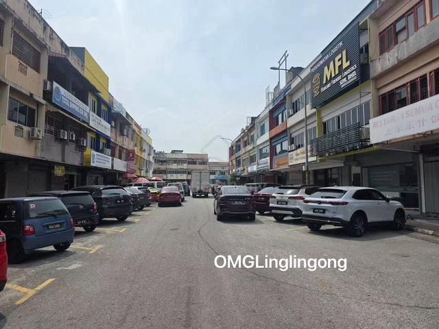 Port Klang 3 Storey Endlot Shoplot For Sale 1