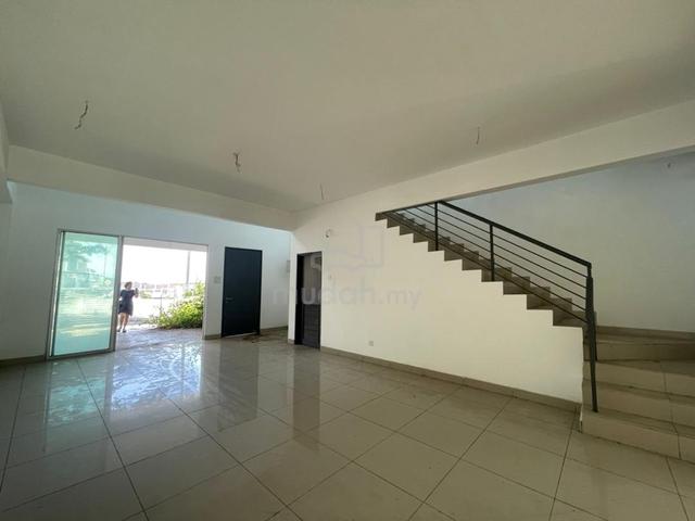 Kaseh Height semenyih mewah 3 storey terrace house 1