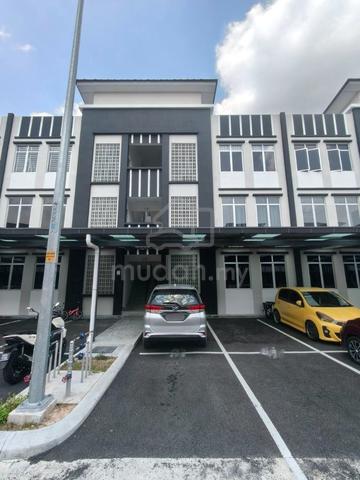 Topaz Townhouse Bandar Putera 2 Klang 1