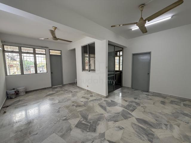 Goodyear Court 7 1