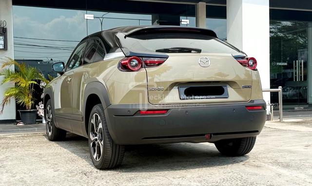 2022 Mazda MX-30 EV High E-Skyactive 8k KM Only - 2
