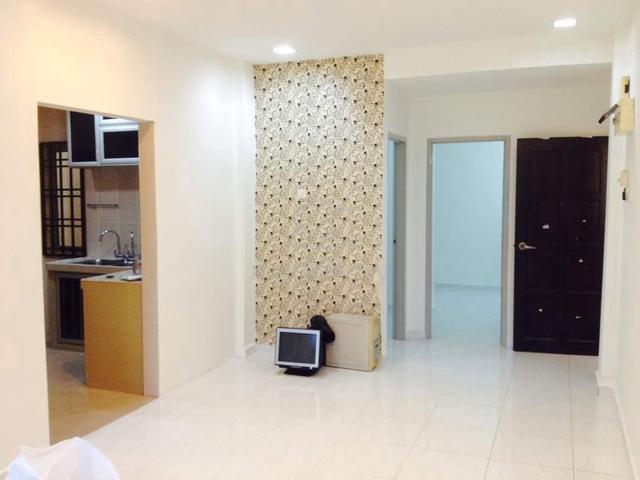 Taman Tampoi Utama Flat 1