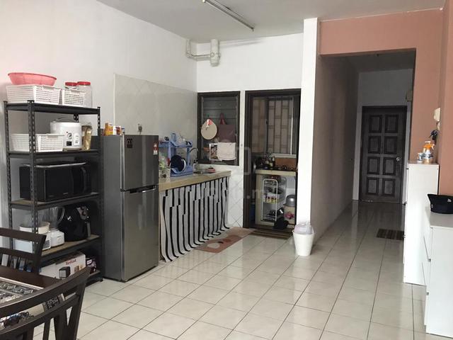 Indahria Apartment (Shah Alam) 1