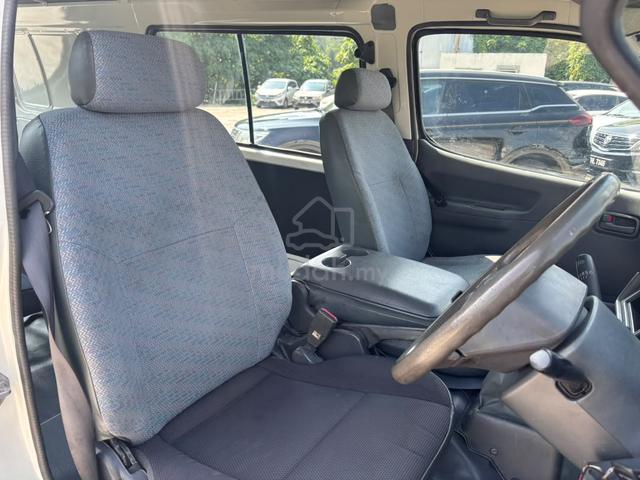2005 Toyota HIACE 3.0(M) - 5