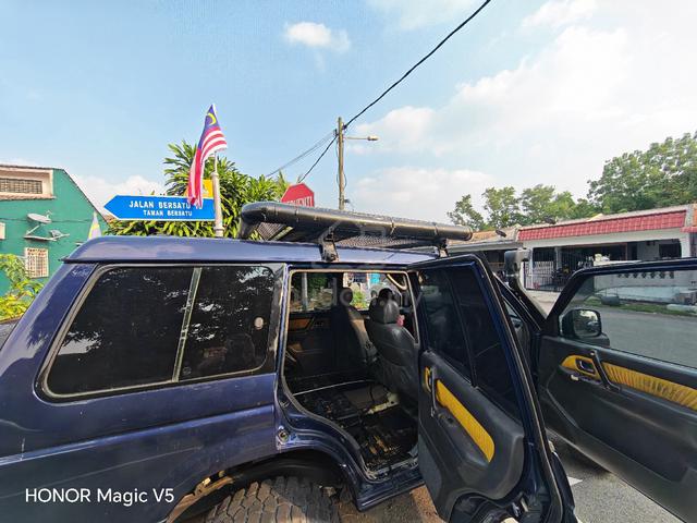 1995 Mitsubishi PAJERO 2.5 L049 (M) - 1